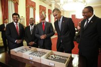 Obama conoce a 'Lucy', el ancestro más antiguo de la Humanidad, durante su visita a Etiopía