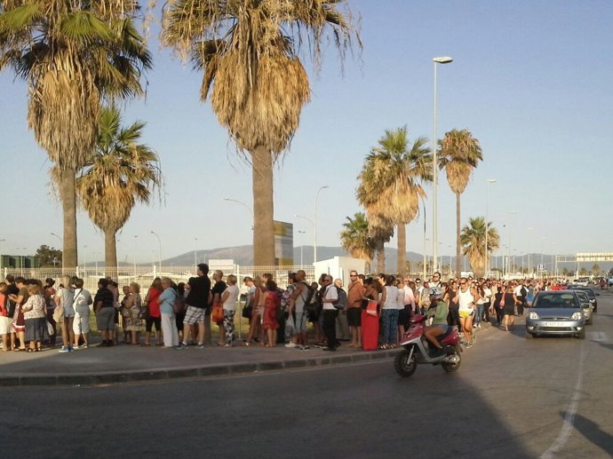 Cola de peatones en la frontera con Gibraltar