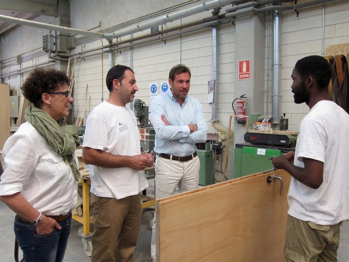 Visita al centro municipal Jacinto Benavente