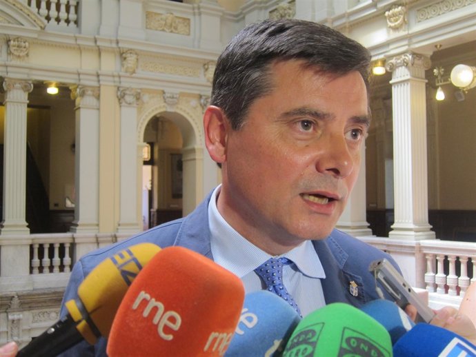 El presidente de la Junta General, Pedro Sanjurjo