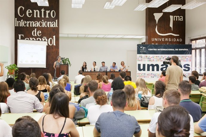 Graduación prooción julio CIE centro internacional de español de la UMA