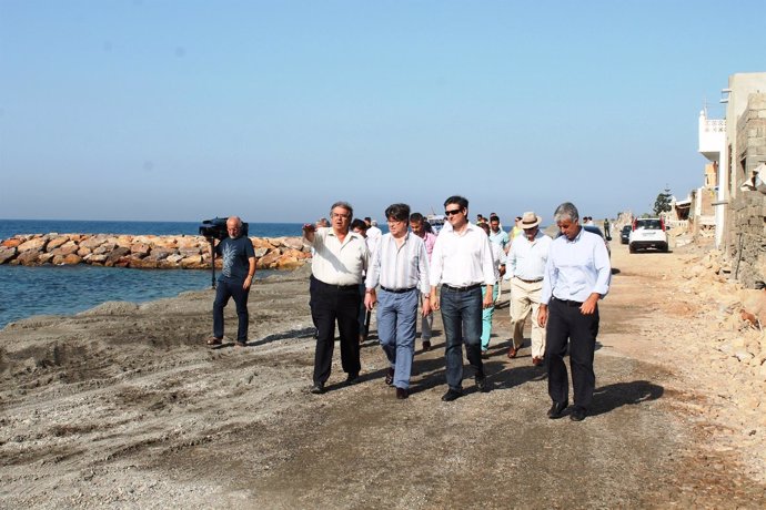 Visita a las obras de emergencia en el litoral de Adra