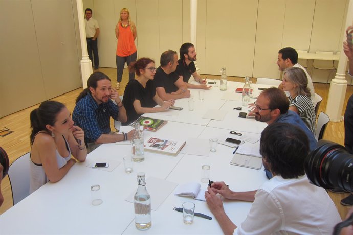 Pablo Iglesias, Gemma Ubasart y dirigentes de Podemos se reúnen con ICV