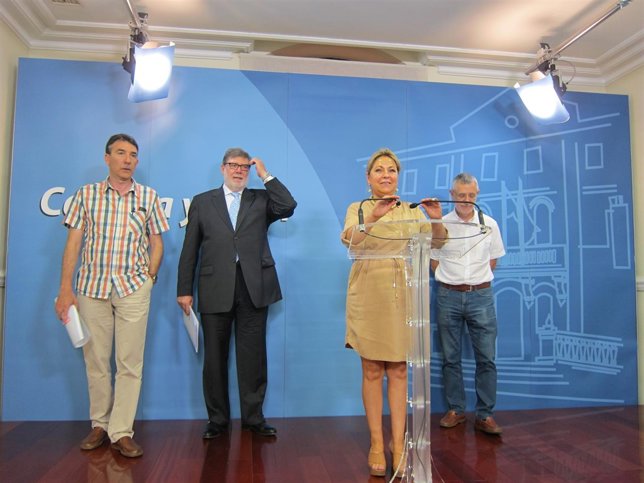 Hernández (D), Aparicio, Valdeón y Prieto 