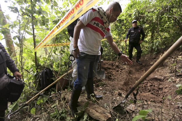 Colombia busca a 52.000 desaparecidos mientras ava