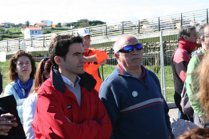 Pedro Casares en la senda costera