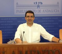 PSOE-A niega que los diputados cobren dietas en agosto