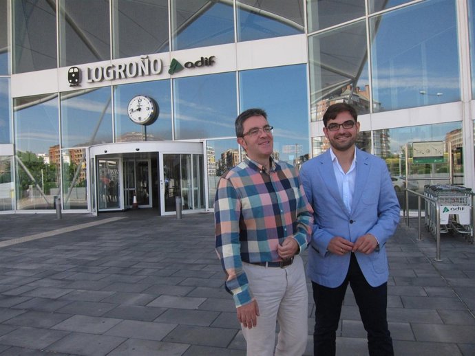 San Martin y Ubis, en la estación de tren