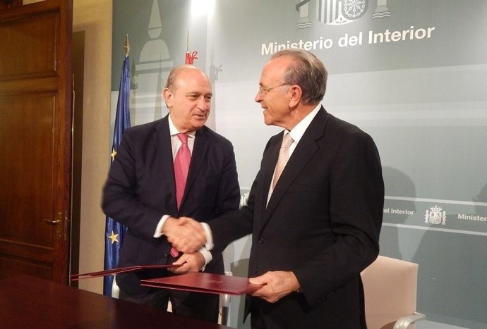 Ministro del Interior con presidente Fundación La Caixa