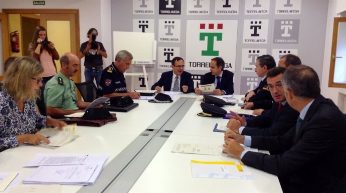 Reunión junta local seguridad Torrelavega