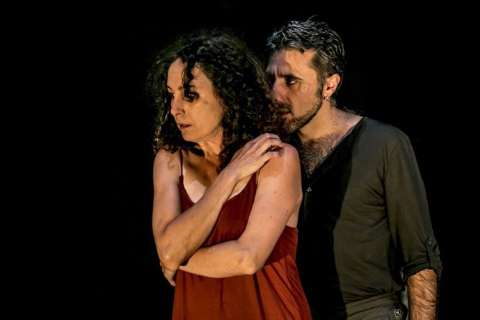 Obra Restos/Fedra se representa en el Teatro Romano