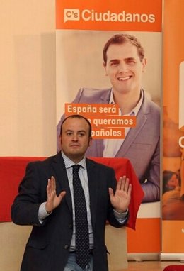 El coordinador de Ciudadanos Huelva, Julio Díaz. 