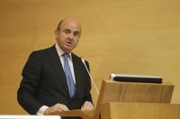 Guindos dice que los analistas ven "irreal" la independencia de Cataluña