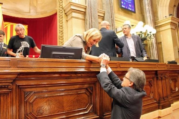 La presidenta del Parlament, Núria de Gispert, y el del Govern, Artur Mas