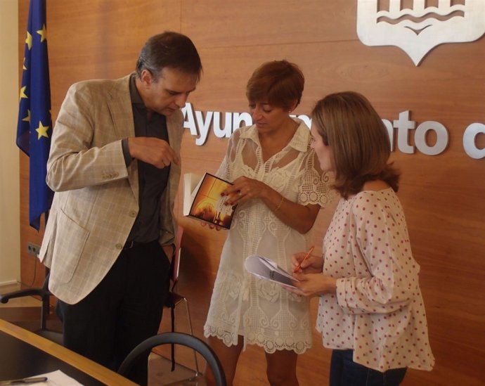 Participantes en la presentación