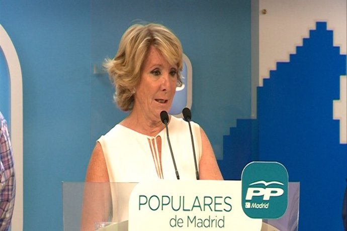 Aguirre celebra el archivo de la querella de Podemos