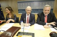 El Gobierno subirá un 1% el sueldo de funcionarios en 2016 y les devolverá la paga extra