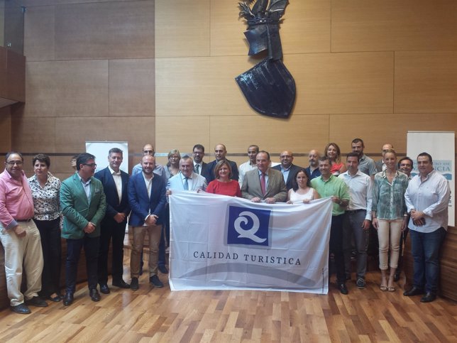 Foto de grupo de los ayuntamientos con distintivo de Q turística en Valencia