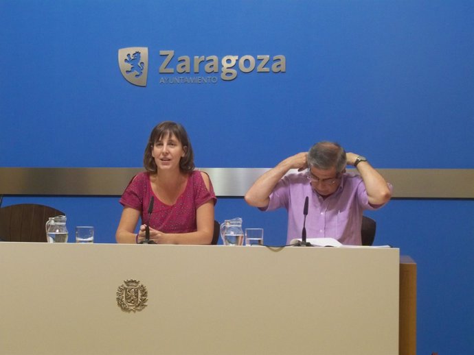 Teresa Artigas y Javier Celma, durante la presentaciónn del informe