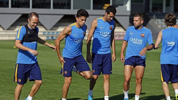 Entrenamiento Barcelona Iniesta Bartra Busquets Jordi Alba