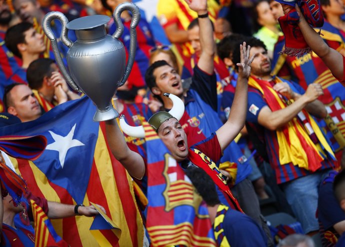 La UEFA sanciona al Barcelona por esteladas en final de Champions