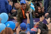 El oficialista Scioli lidera en intención de voto a una semana de las primarias argentinas