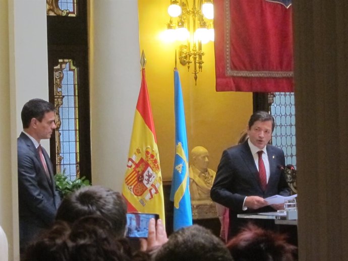 Pedro Sánchez y Javier Fernández