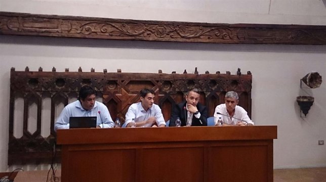 Imagen de la rueda de prensa sobre los nueve mineros de Camas