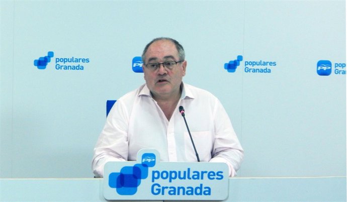 Antonio Ayllón en rueda de prensa