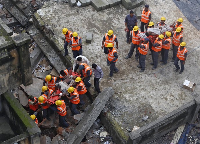 Derrumbe de un edificio en la localidad india de Thane