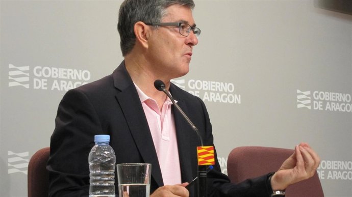 El consejero de Presidencia de Aragón, Vicente Guillén