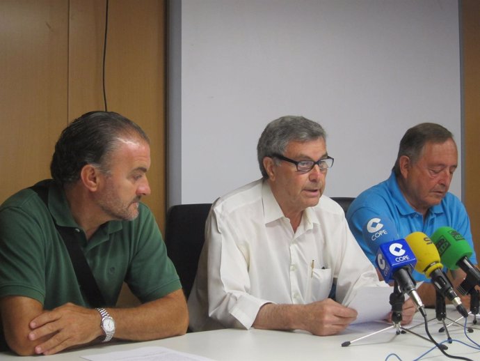 Representantes de asociaciones de vecinos de Oviedo
