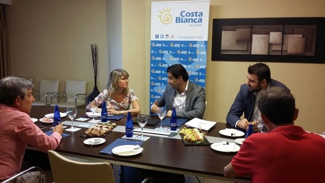 Reunión de Cristina Rodes y Eduardo Dolón