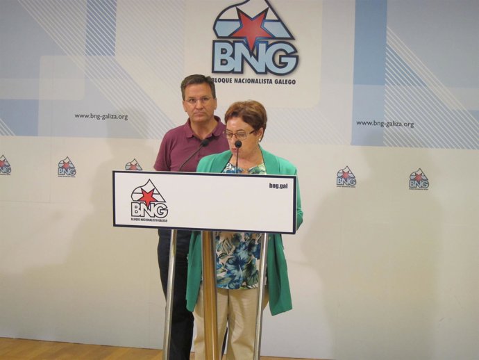 La portavoz del BNG en el Congreso, Olaia Fernández Davila con Xavier Vence