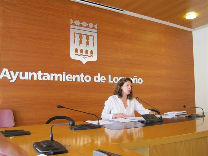 La concejal del Equipo de Gobierno en rueda de prensa