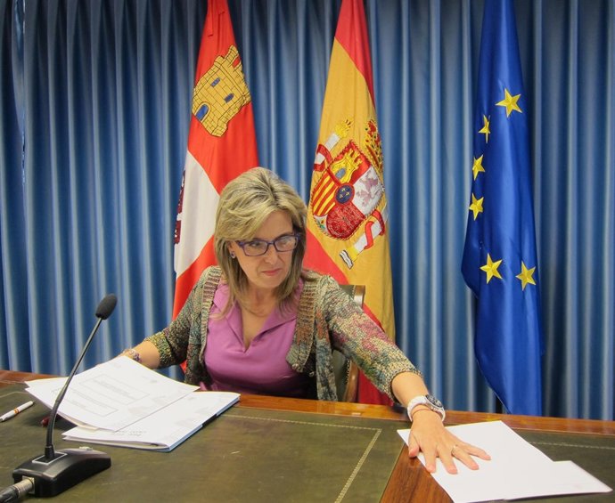 La delegada del Gobierno en Castilla y León analiza los presupuestos