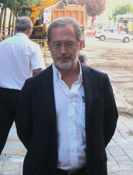 Manuel Saravia en las obras de la calle del Cauce