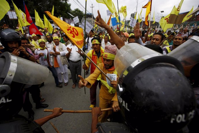 Hindúes protestan en Katmandú contra una Constitución "secular"