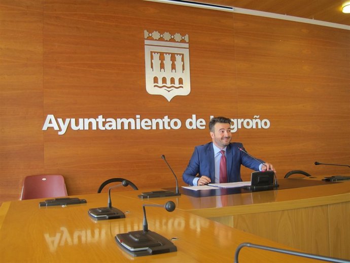 Manuel Peiró en la rueda de prensa