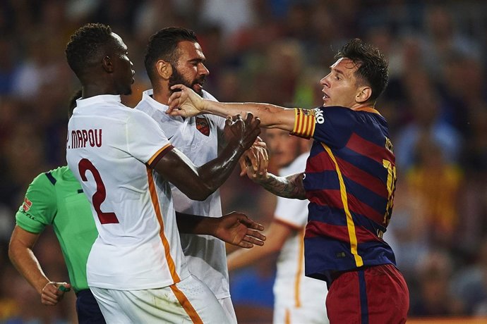 Messi se encara con Mapou
