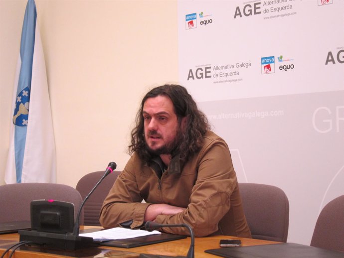 Antón Sánchez en rueda de prensa en el Parlamento de Galicia