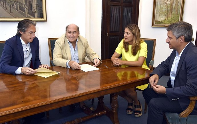 Firma de convenio con la Fundación Caja Cantabria