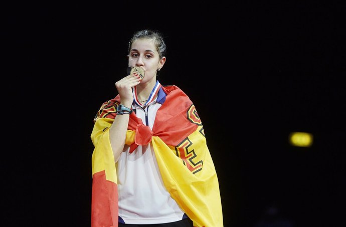 Carolina Marín con su medalla de oro