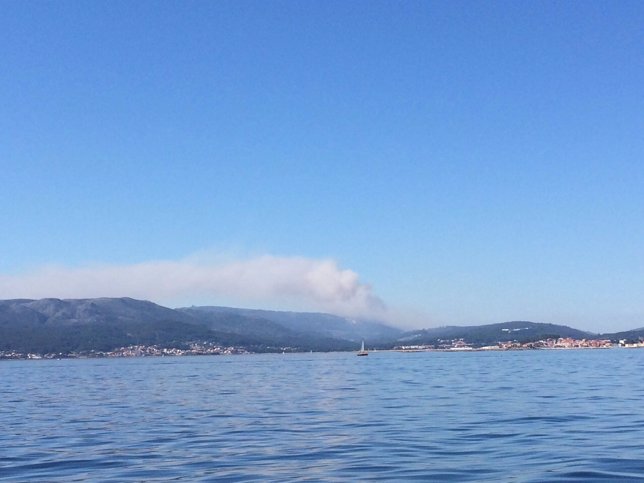 Incendio forestal registrado en Lousame, A Coruña