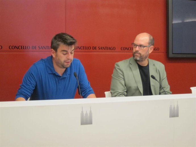 El concejal de Medio Rural de Santiago, Rafa Peña, y Martiño Noriega