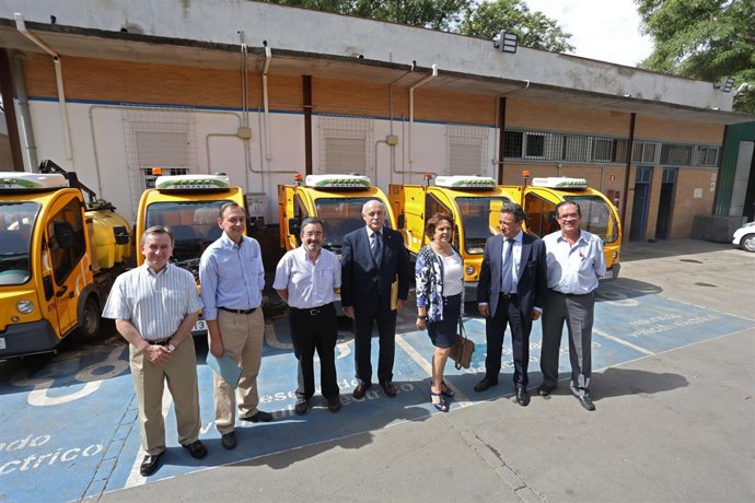 Carmen Castreño visita las instalaciones de Lipasam