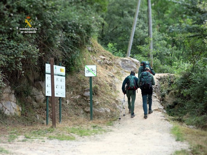 Tres miembros del Grupo de Rescate de Montaña de la Guardia Civil