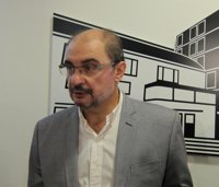 Lambán pide "autocrítica" al PP y "más tiempo" a Podemos