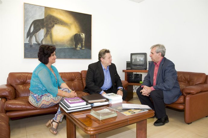 El consejero de Presidencia con el presidente de la Casa de Cantabria en Madrid