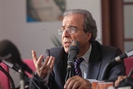 Dr. Vicente Rodríguez, oftalmólogo